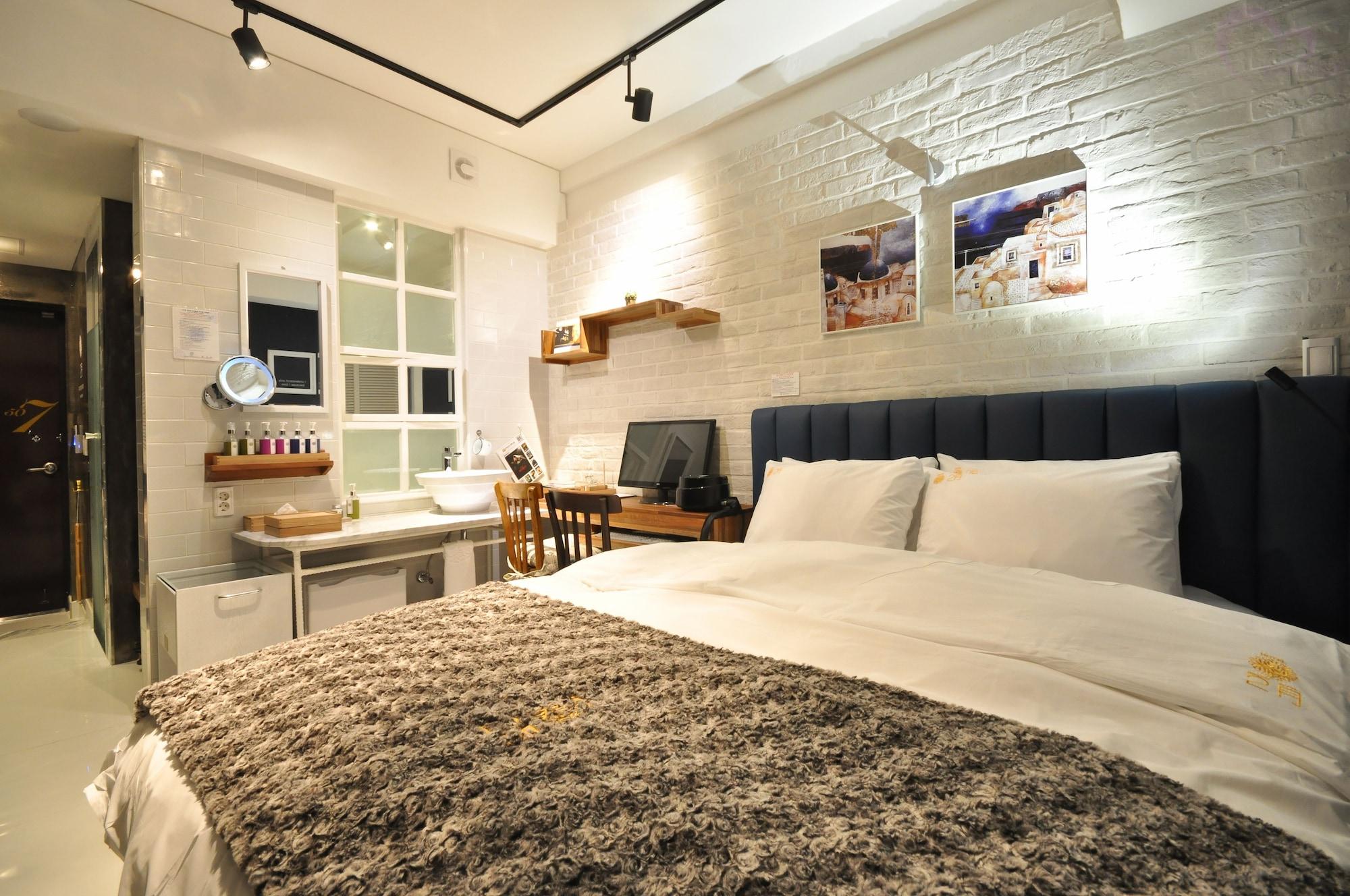 February Hotel Apsan Daegu Exterior photo